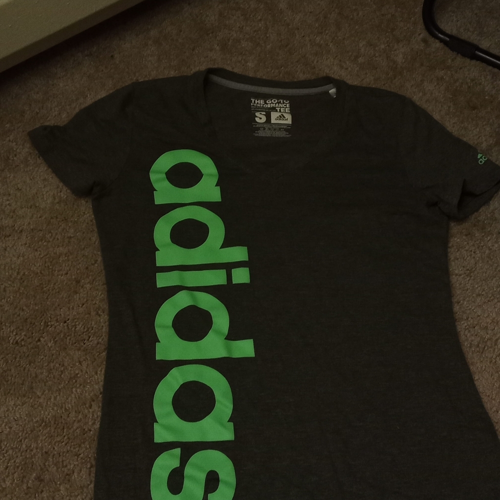 Women's small adidas tee-shirt